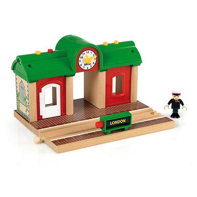 BRIO Train Garage